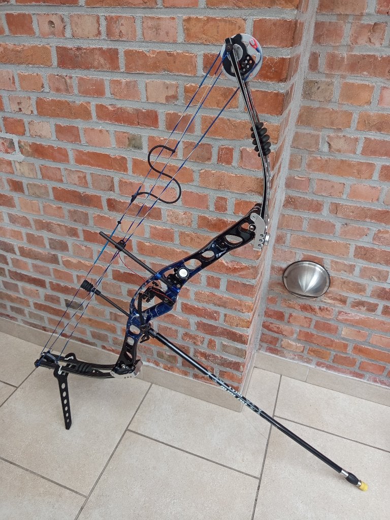 rh hoyt vantage ltd 40-50pond 28,5-32 treklengte, Sport en Fitness, Ophalen, Zo goed als nieuw, Compoundboog