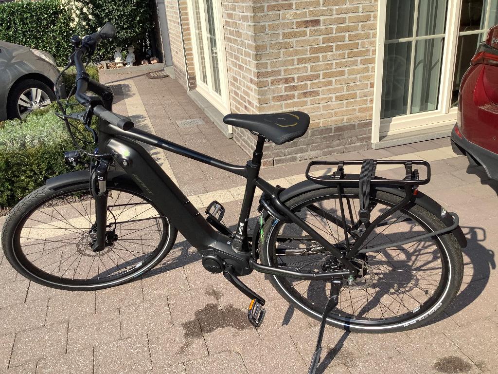 Quasi nieuwe elektrische herenfiets van Giant in maat medium, Ophalen, Giant, Zo goed als nieuw, 47 tot 51 cm