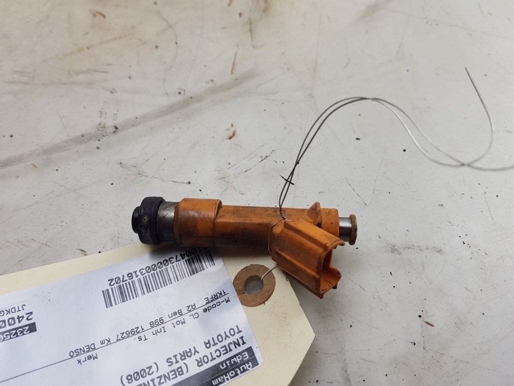 INJECTOR BRANDSTOF Yaris II (P9) (|2320949085|2325040020|), Info@denso.nl, Toyota, Hogeweyselaan 165
1382 JL  Weesp, NL, DENSO EUROPE B.V.