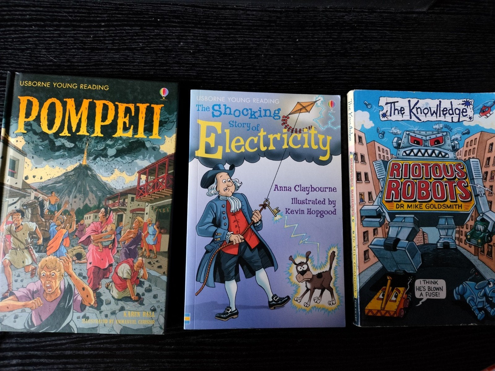 Engelstalige boekjes voor de jeugd oa: Pompei, Robots, Elect, Ophalen of Verzenden