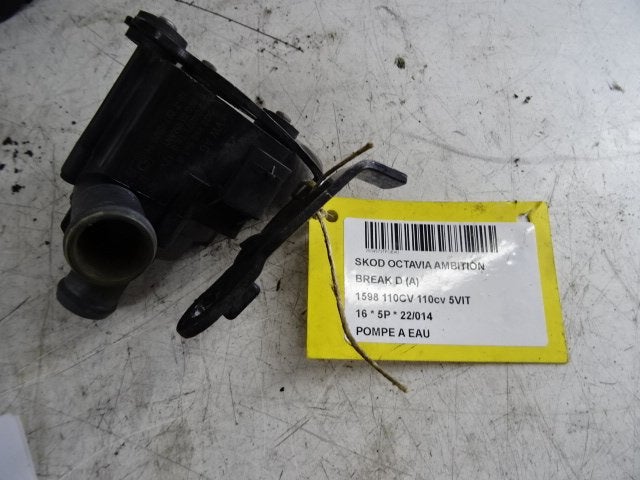 WATERPOMP Skoda Octavia Combi (5EAC) (5Q0965561B), Gebruikt, Skoda
