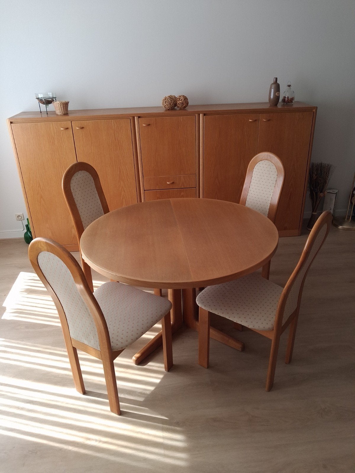 Solide eetkamer - tijdloos, Ophalen, Zo goed als nieuw, Tijdloos, 4 tot 6 stoelen