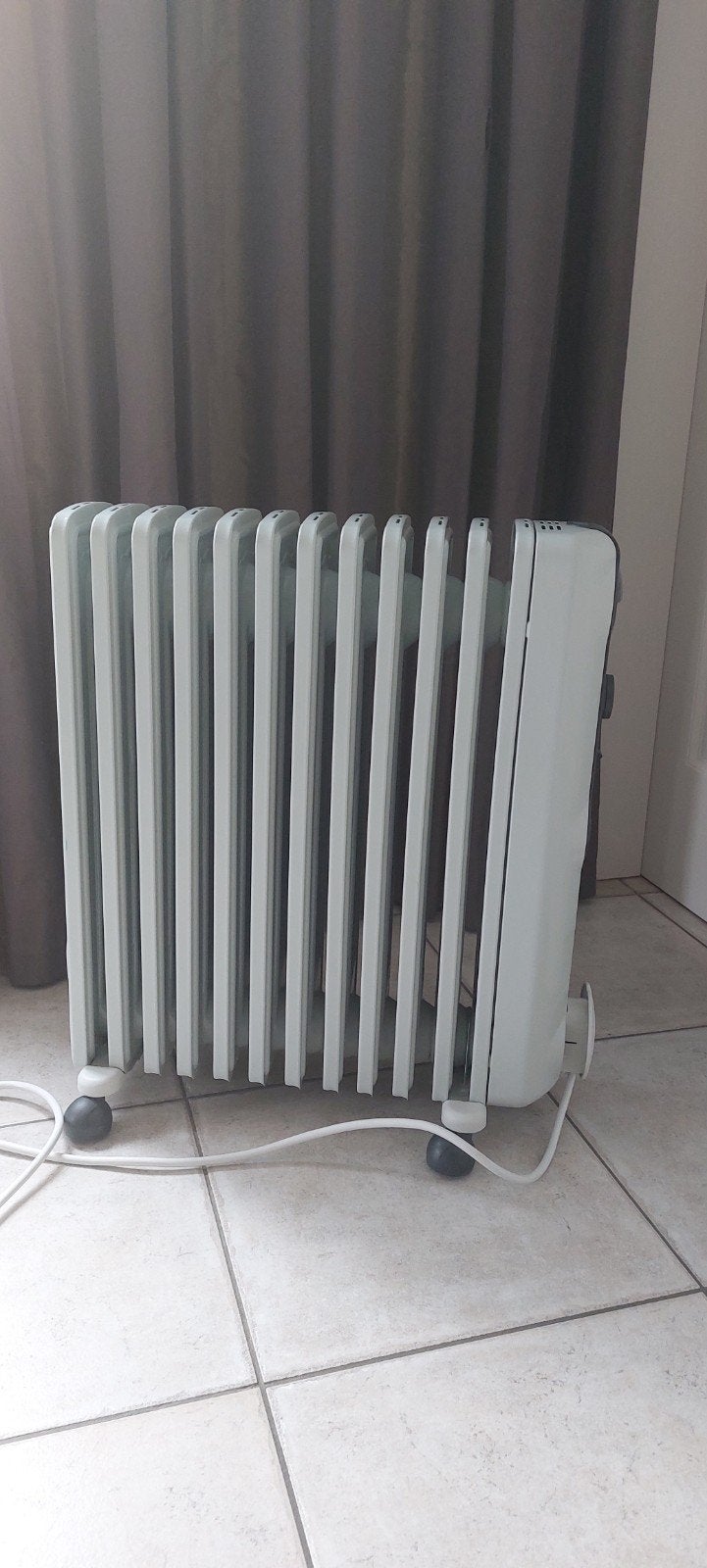 DeLonghi olieradiator, Doe-het-zelf en Bouw, Verwarming en Radiatoren, Ophalen