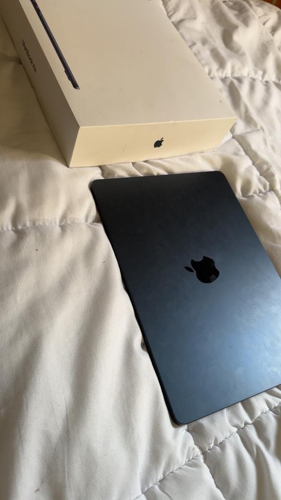 Macbook air  m4, Ophalen, 13 inch of meer, Apple iPad, Zo goed als nieuw