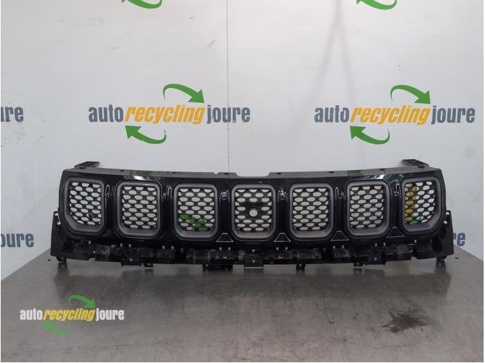Calandre d'un Jeep Compass, Jeep, -, -, 3 mois de garantie