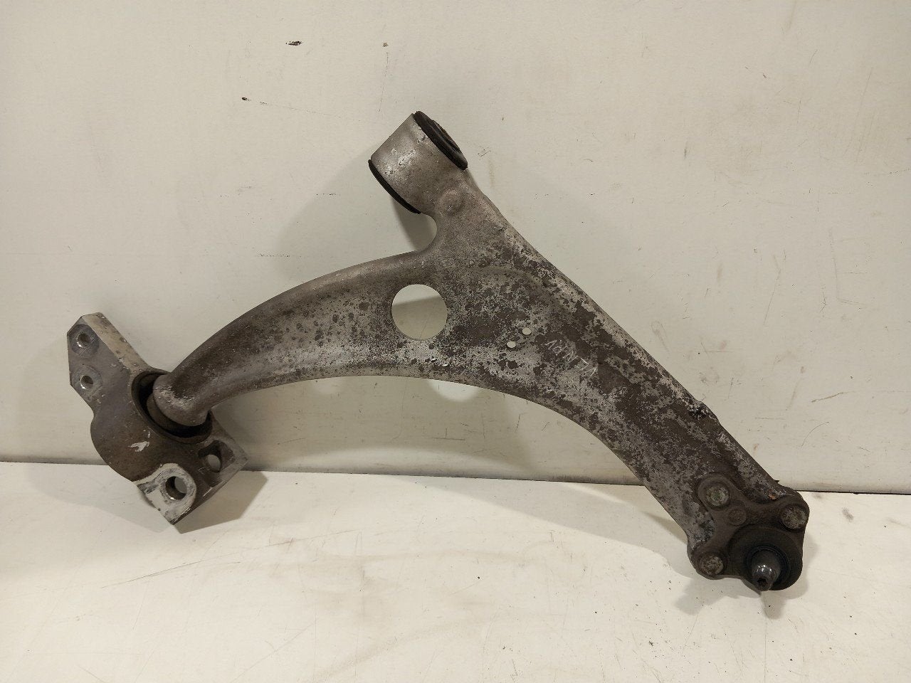 Draagarm rechts voor Volkswagen Sharan, Onderdelen@venauto.nl, Van der Ven Autorecycling B.V., Gebruikt, Ettenseweg 76, 4706 PB Roosendaal, The Netherlands