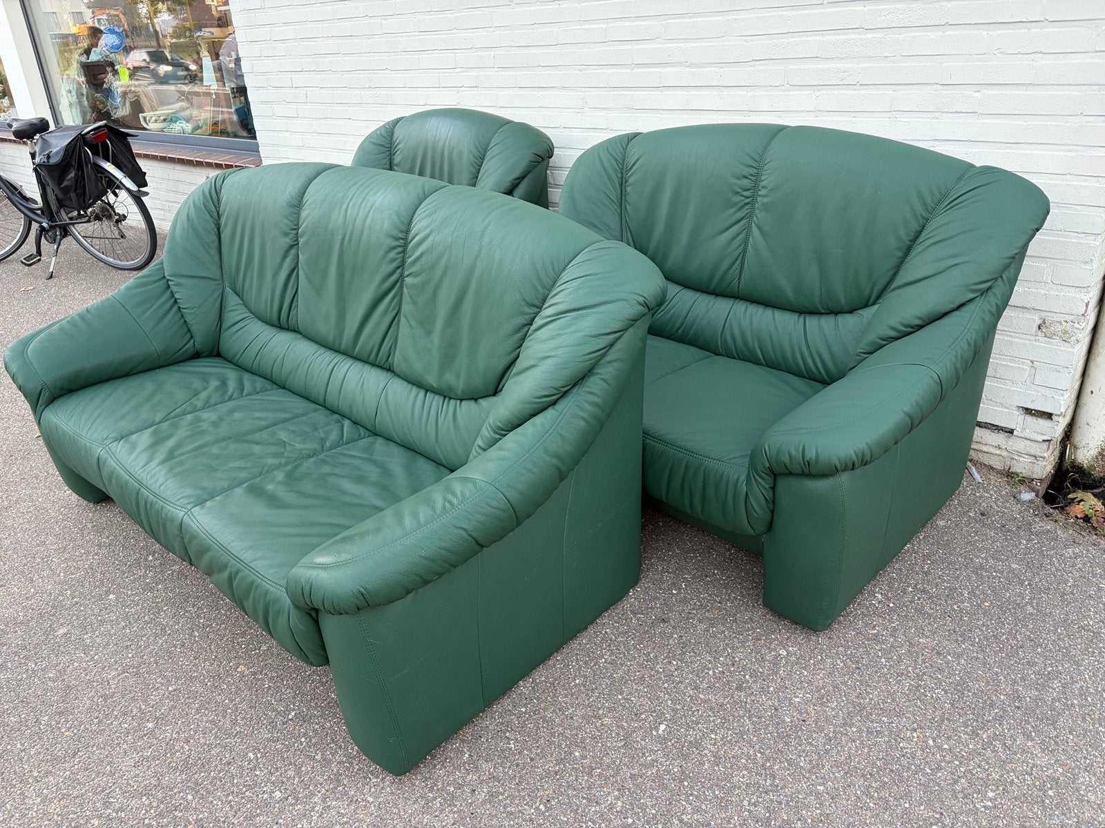 ️ Mooie groene lederen salon – 3-delige set – €150, Huis en Inrichting, Ophalen, Zo goed als nieuw