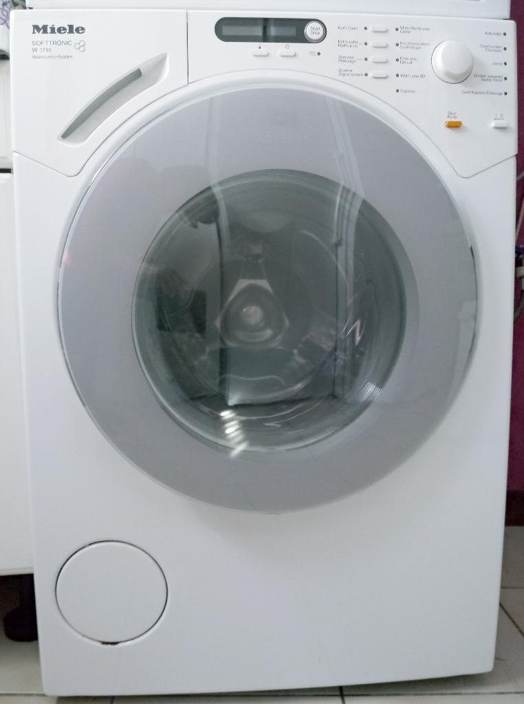Machine à laver Miele Softronic, Electroménager, Lave-linge, Enlèvement, Utilisé, 1200 à 1600 tours, Chargeur frontal