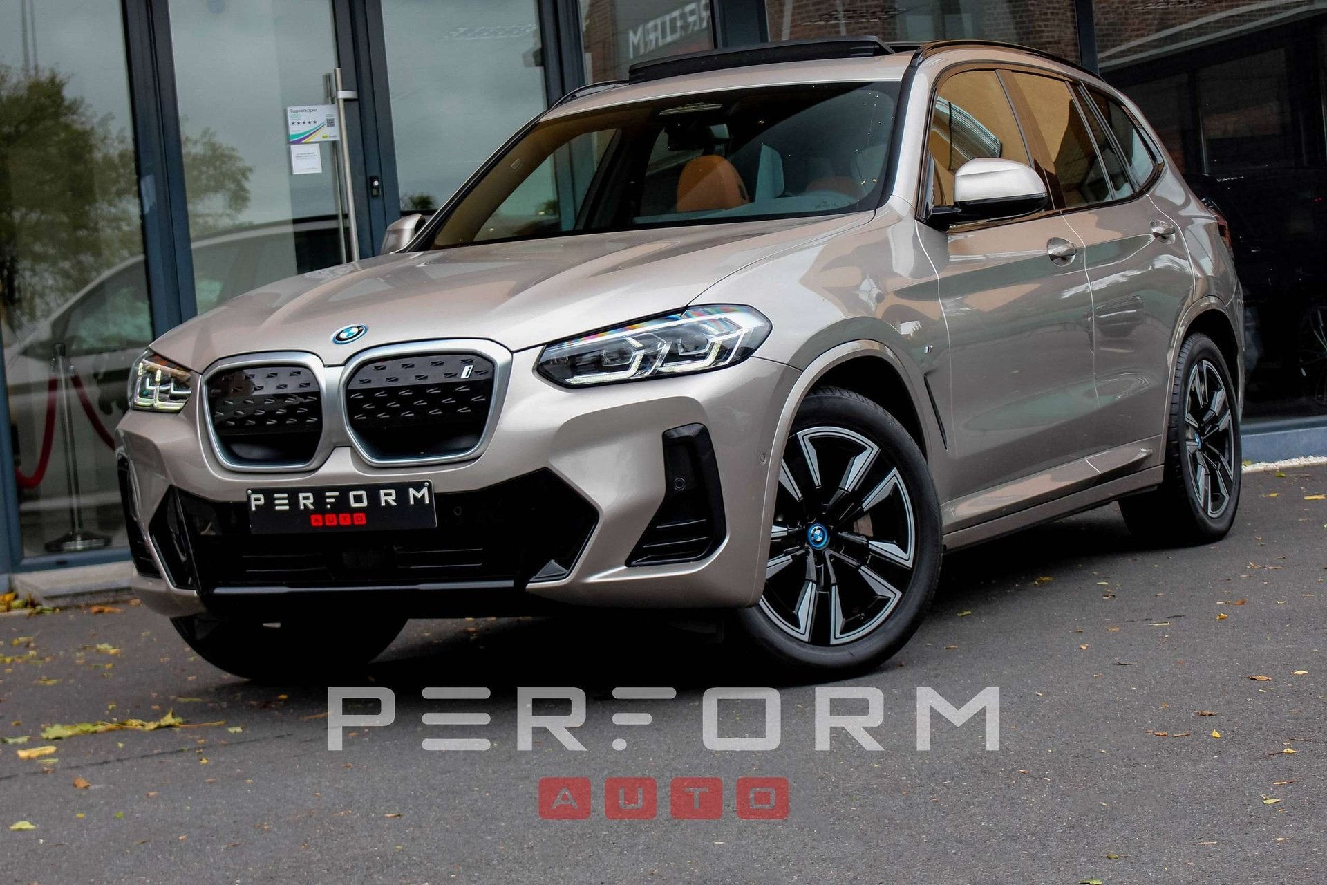 BMW iX3 M SPORT*INSPIRING*PANO*TREKHAAK*DRIVING ASSISTANT PR, Autos, Argent ou Gris, Achat, 2270 kg, Entreprise