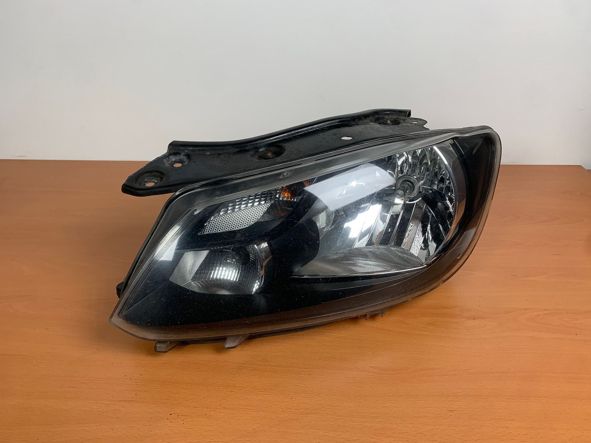 koplamp links volkswagen caddy III 2010 tot 2015 2K5941005B, Auto-onderdelen, Gebruikt, -, Volkswagen, -
