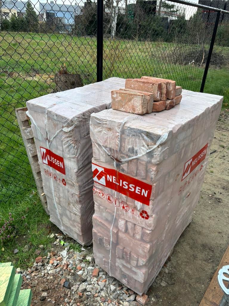 Nelissen Helena, Ophalen, Nieuw, Bakstenen