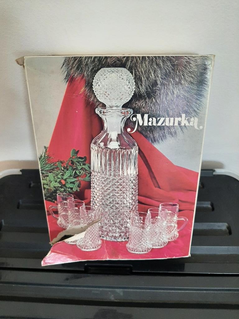 Vintage likeurset, Ophalen