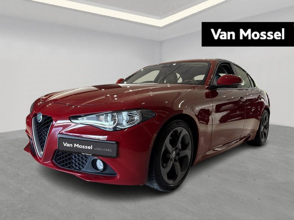 Alfa Romeo Giulia 2.0 TB 200 Atx Super AUTO, Auto's, Automaat, 4 cilinders, 164 g/km, Bedrijf