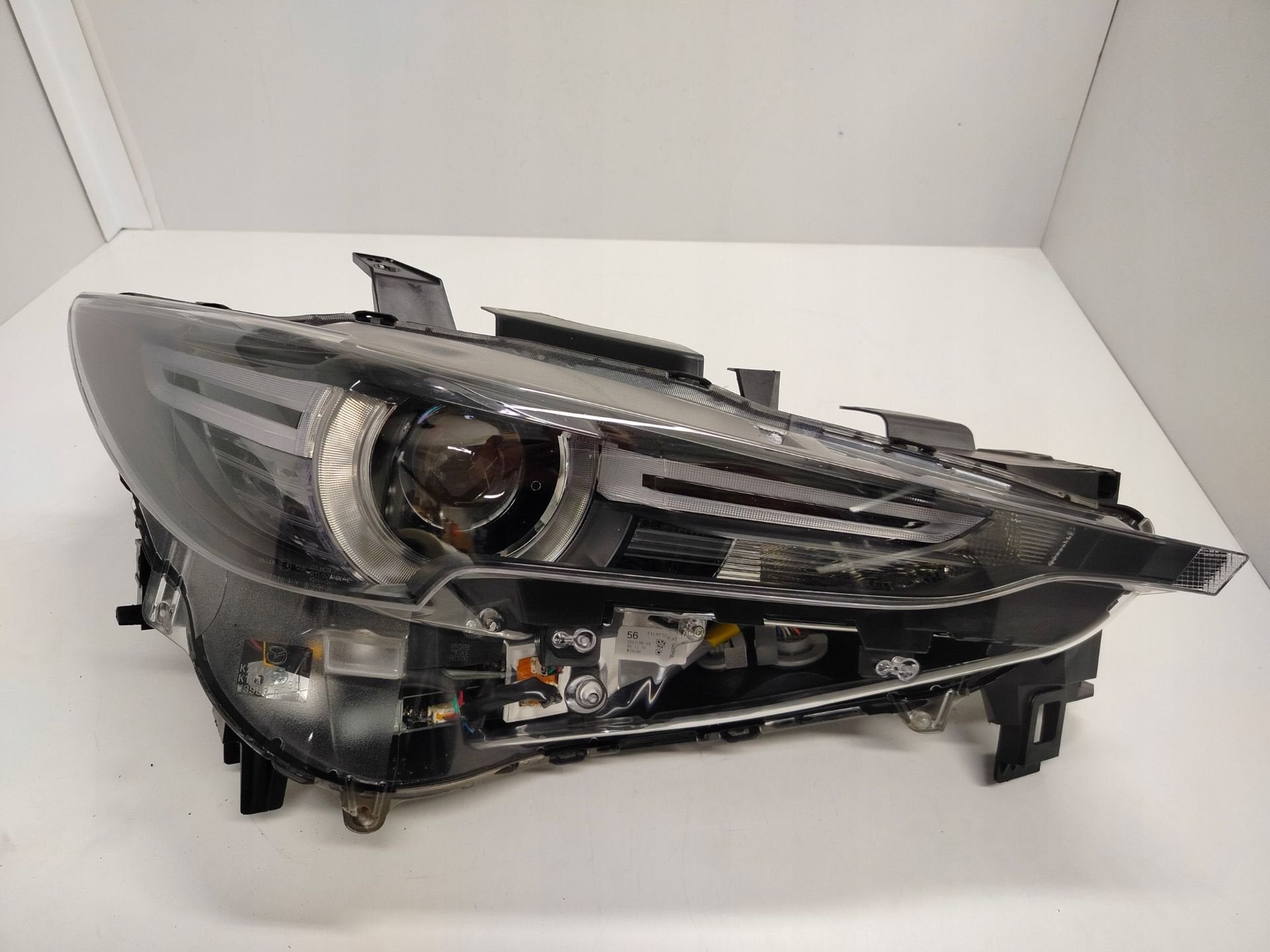 Phare droit Mazda CX5 II KB8P, Shinchi, Fuchu-Cho 3-1
730-8670  Hiroshima, Mazda Motor Corporation, Info@mazda.co.jp, Mazda