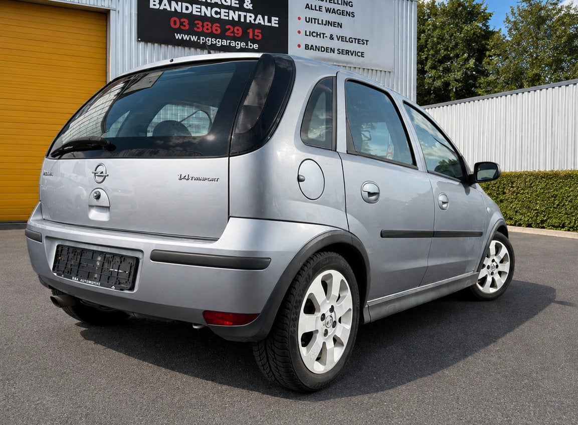Opel corsa 1.4 benzine - gekeurd voor verkoop, Voorwielaandrijving, Stof, Zwart, 4 cilinders