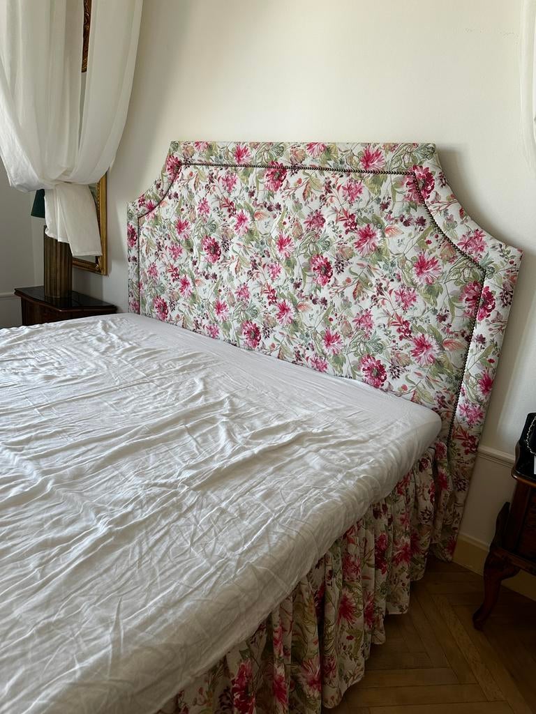 Lit, tête de lit sur mesure, sommier, surmatelas, Enlèvement, Utilisé