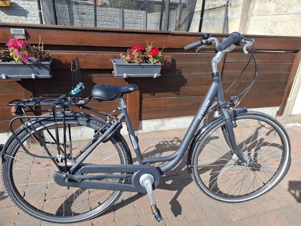 Damesfiets 28 inch te koop (nieuwstaat), Velgrem, (Extra) lage instap, 47 tot 50 cm, Zo goed als nieuw