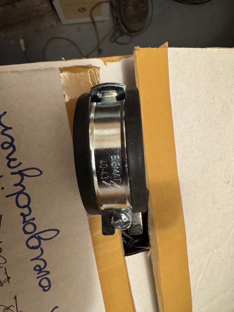 50 verzinkte buisklemmen 40-43mm, Doe-het-zelf en Bouw, IJzerwaren en Bevestigingsmiddelen, Nieuw, Overige typen, Minder dan 50 mm