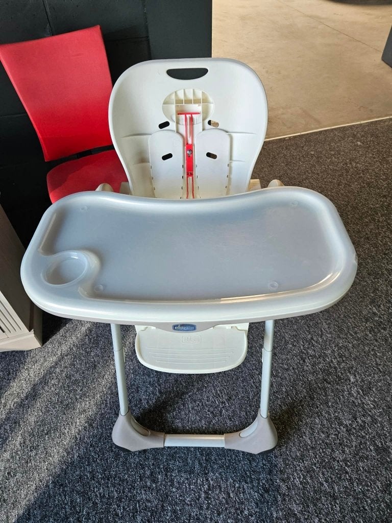 Chaise haute enfant (bébé)  marque: chicco, Enfants & Bébés, Chaises pour enfants, Enlèvement, Utilisé