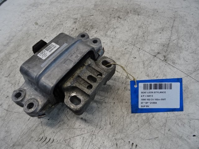 SUPPORT BOITE DE VITESSES Seat Leon (1P1) (1K0199555BB), Utilisé, Seat