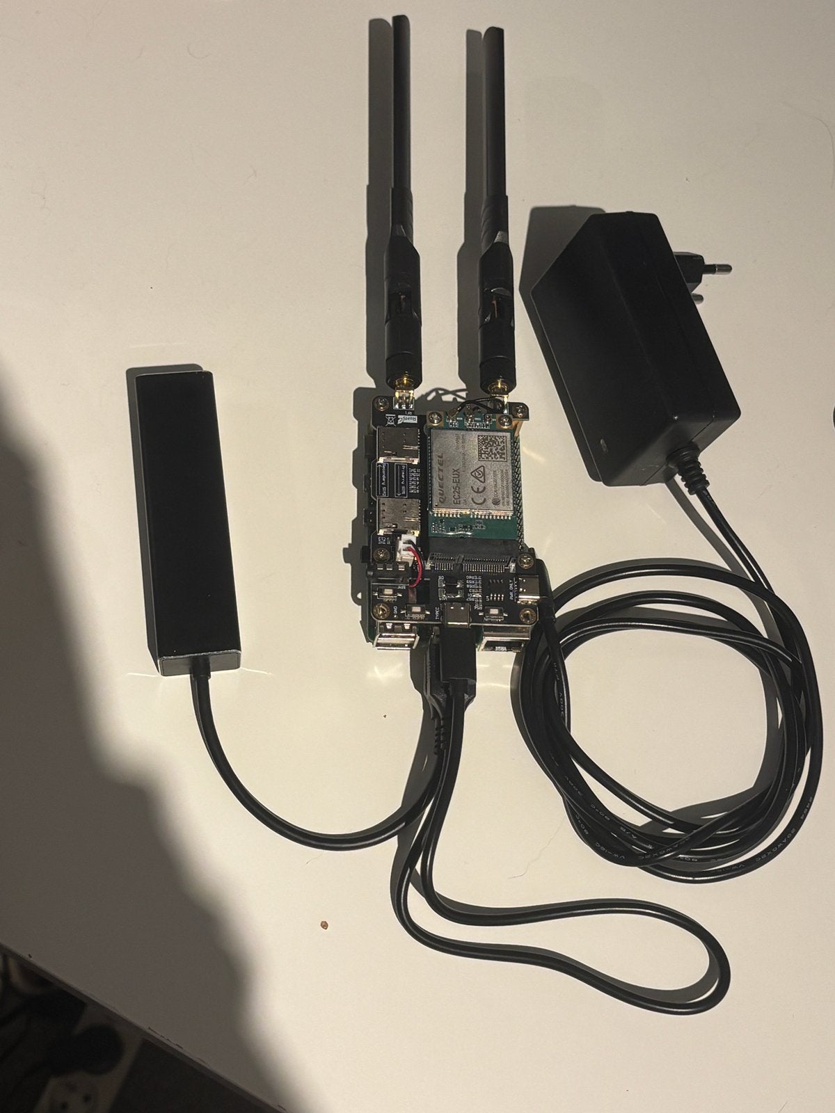 Raspberry Pi 4 2GB 4G LTE Failover Router Set - OpenWrt, Telecommunicatie, Portofoons en Walkie-talkies, Zo goed als nieuw, Ophalen of Verzenden