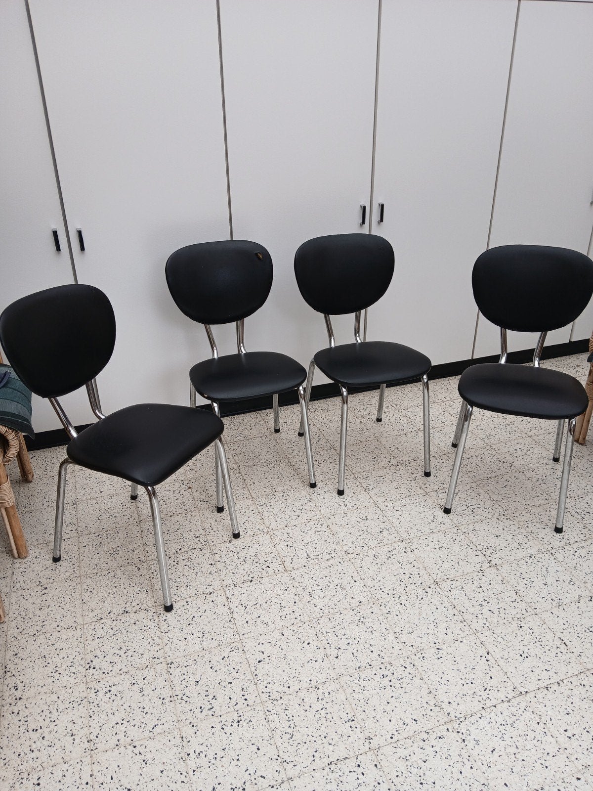 Keukenstoelen gratis, Huis en Inrichting, Ophalen, Kunststof