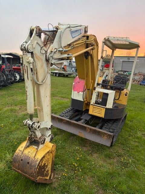graafmachine yanmar b3 binnendraaier, Articles professionnels, Machines & Construction | Grues & Excavatrices, Excavatrice, Enlèvement