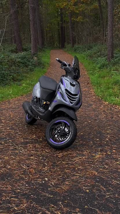 piaggio zip GEZOCHT ZIE BESCHRIJVING!, Fietsen en Brommers, Ophalen, Zo goed als nieuw, Zip