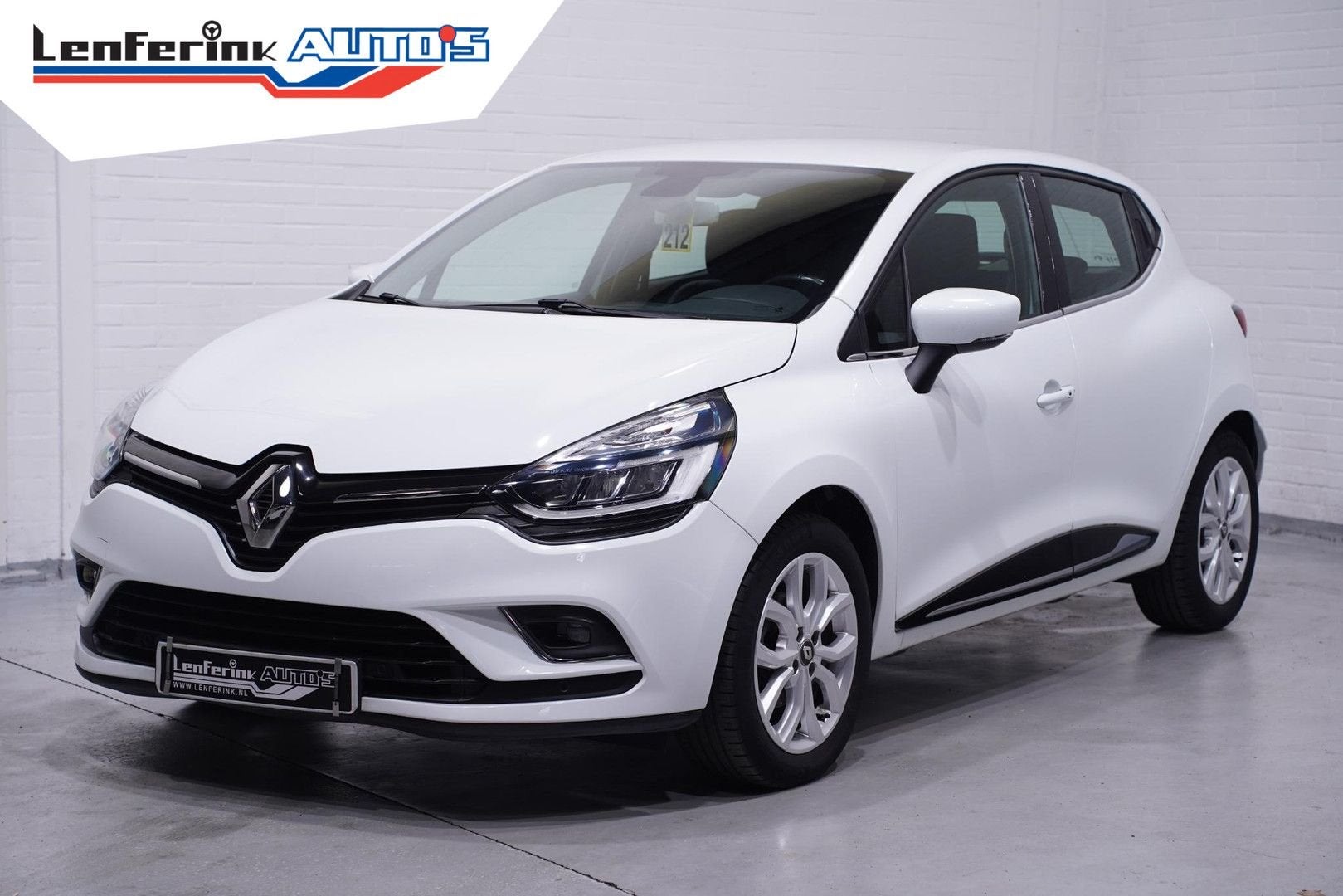 Renault Clio 0.9 TCe Intens Navi Clima PDC Camera Apple Carp, Auto's, Parkeersensor, Wit, Bedrijf, Handgeschakeld