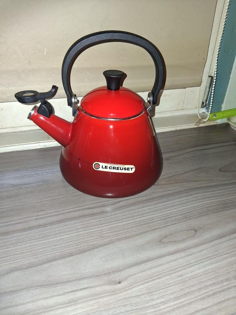 FLUITKETEL Le Creuset, Huis en Inrichting, Keuken | Keukenbenodigdheden, Ophalen, Le Creuset