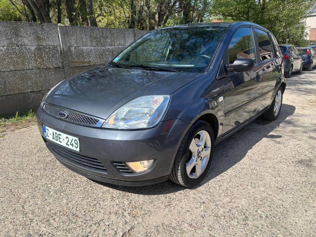 FORD FIESTA 1.3 ESSENCE 95.000km!, Autos, Ford, Entreprise, Achat, Fiësta, Airbags, Air conditionné, Alarme, Ordinateur de bord