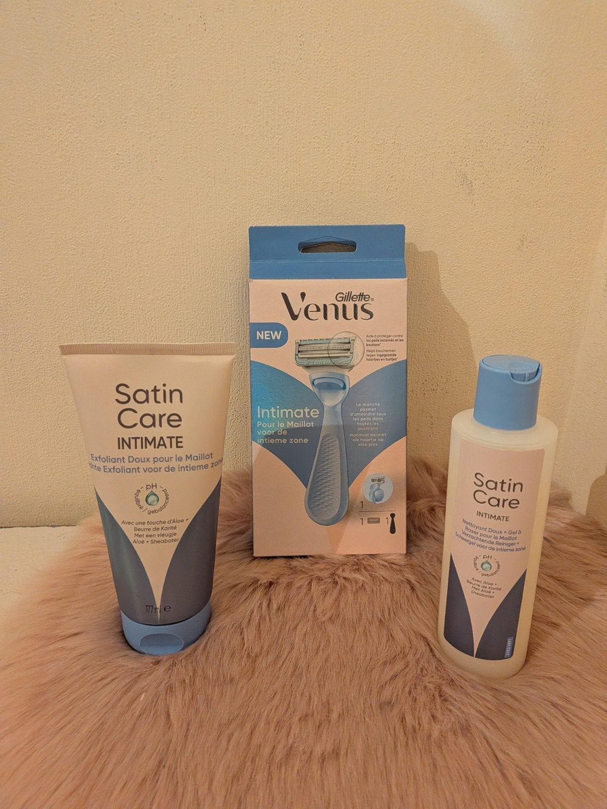 Gillette Venus Intimate Care (nieuw!), Bijoux, Sacs & Beauté, Enlèvement ou Envoi