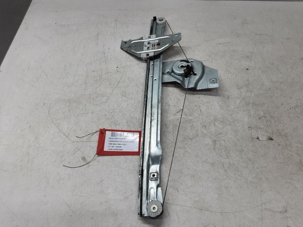 RAAMMECHANIEK RECHTS VOOR Partner (GC / GF / GG / GJ / GK), Kontakt-peugeot@peugeot.com, Gebruikt, Peugeot Deutschland GmbH, Bahnhofsplatz
65423  Rüsselsheim, DE