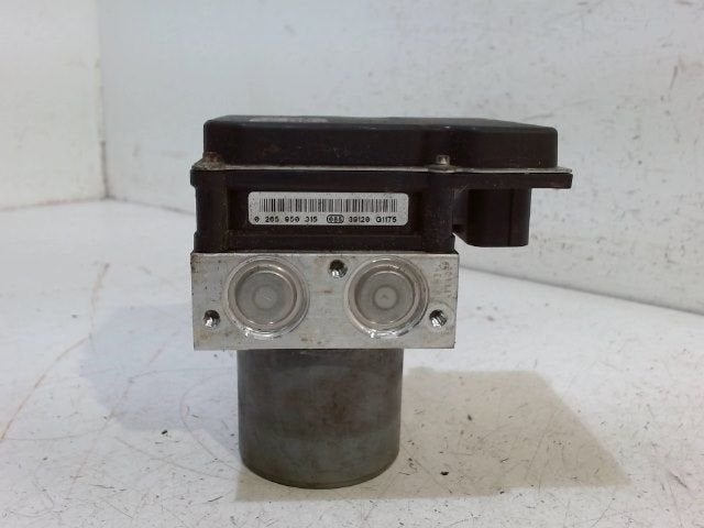 Abs pomp BMW 5 serie, Onderdelen@venauto.nl, Van der Ven Autorecycling B.V., Gebruikt, Ettenseweg 76, 4706 PB Roosendaal, The Netherlands