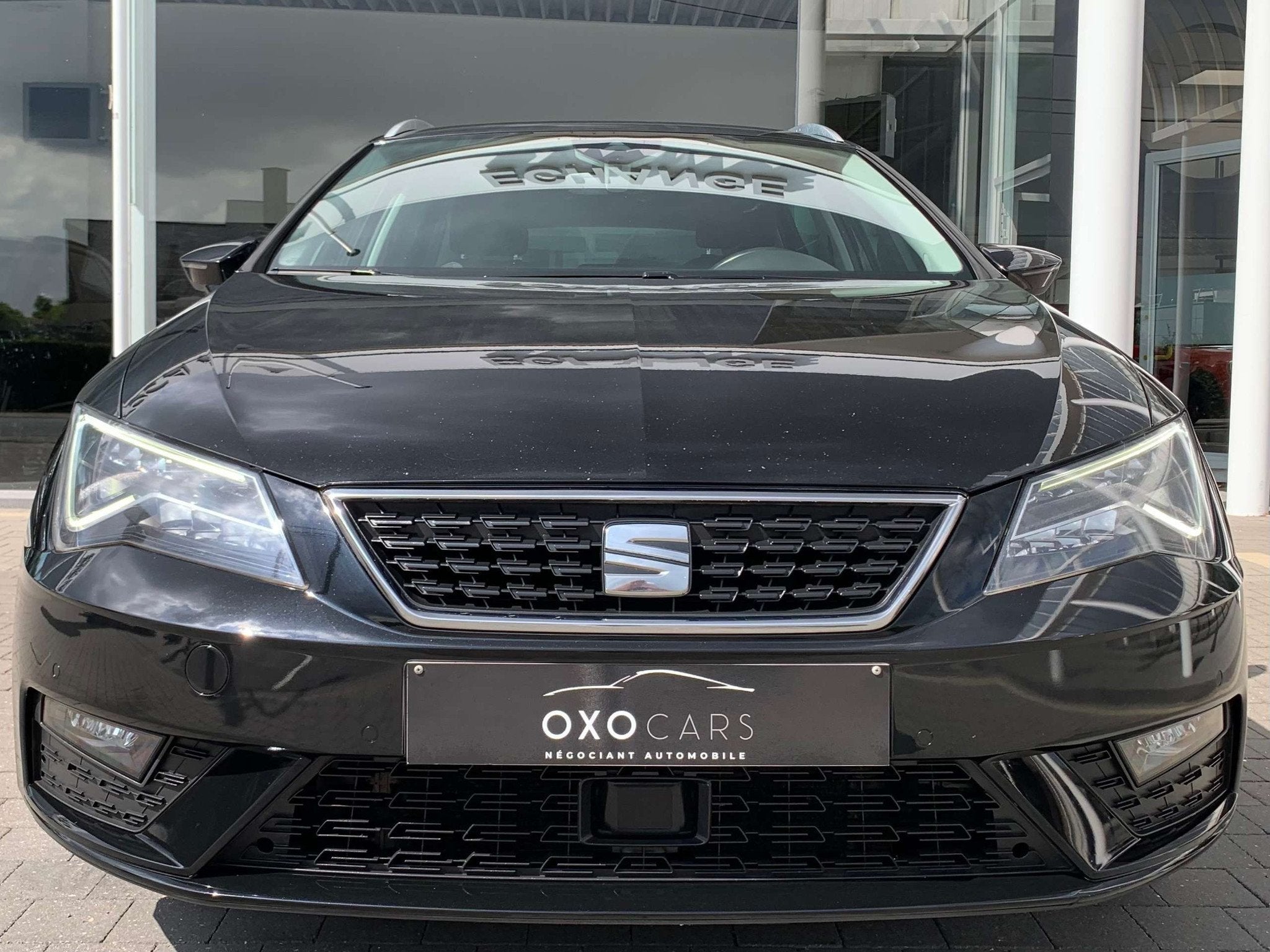 SEAT Leon ST 1.6TDI 115CV / Virtual Cockpit / Xenon / Gps /, Auto's, Voorwielaandrijving, Stof, Gebruikt, Euro 6