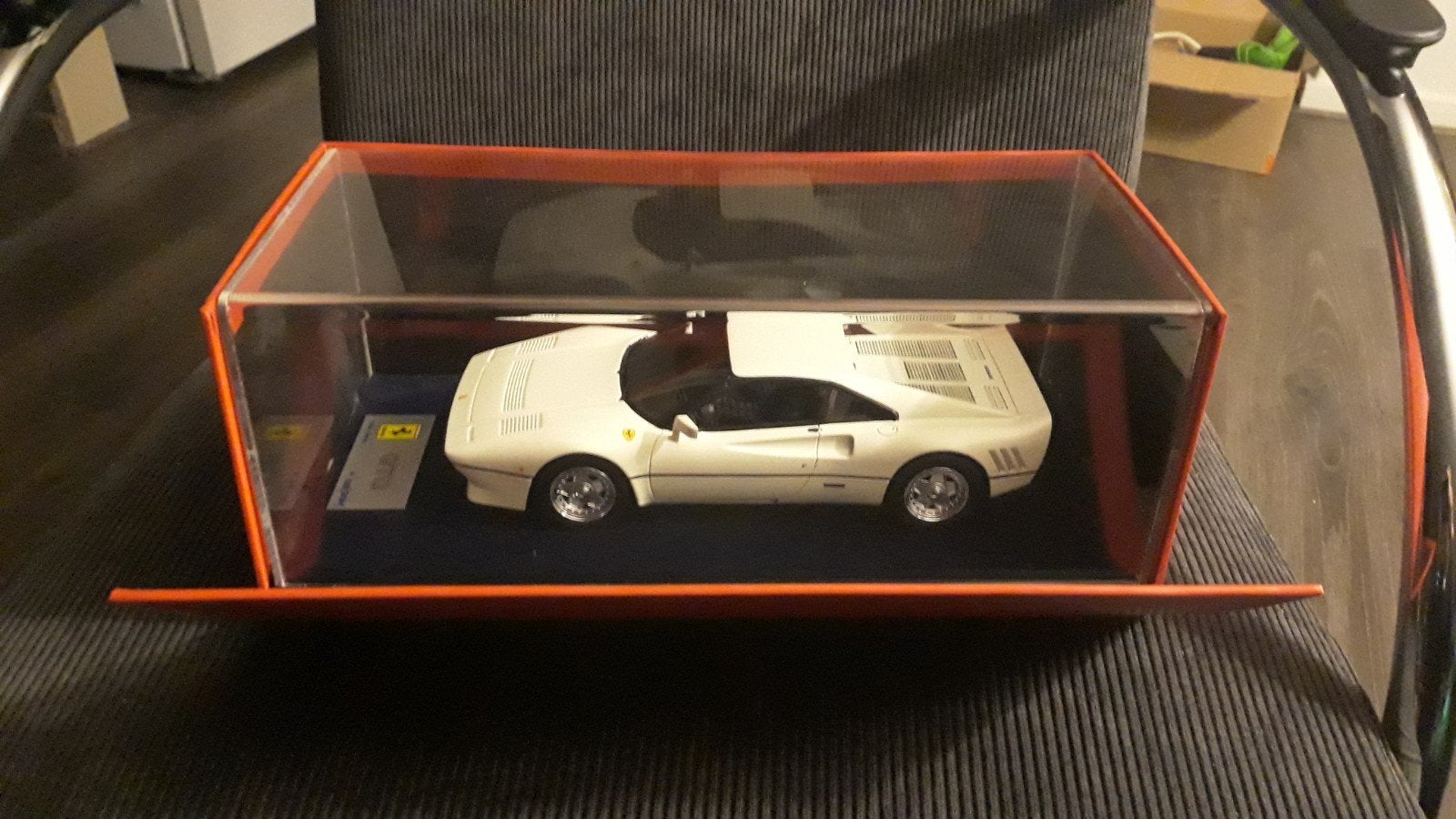 Looksmart 1/18 Ferrari 288 GTO WIT ZEER ZELDZAAMHEID, Ophalen of Verzenden, Zo goed als nieuw, Auto, Overige merken