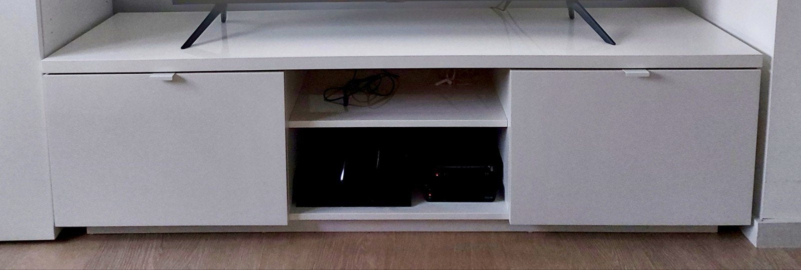 Ikea Byås TV meubel, Ophalen, 150 tot 200 cm, Zo goed als nieuw, Minder dan 100 cm