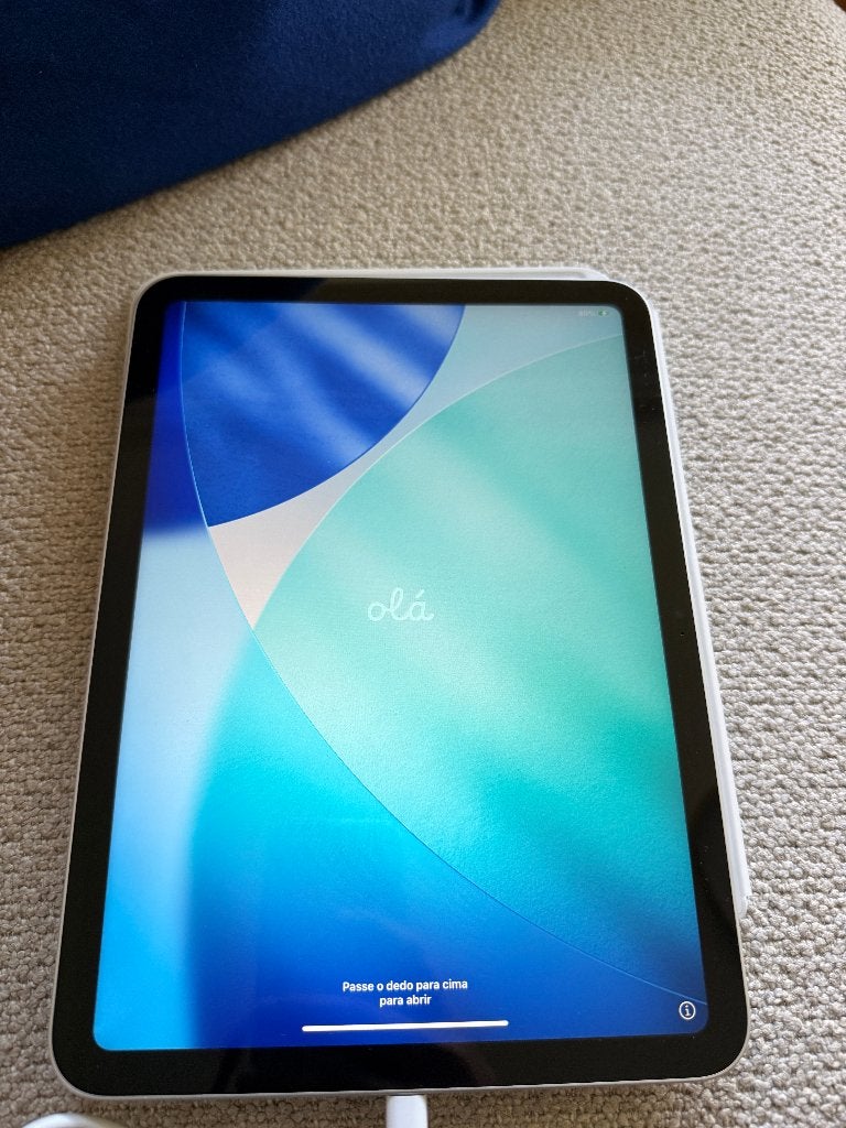 IPAD 256GB + Magic Keyboard QWERTY, Computers en Software, Laptoptafels, Ophalen, Zo goed als nieuw