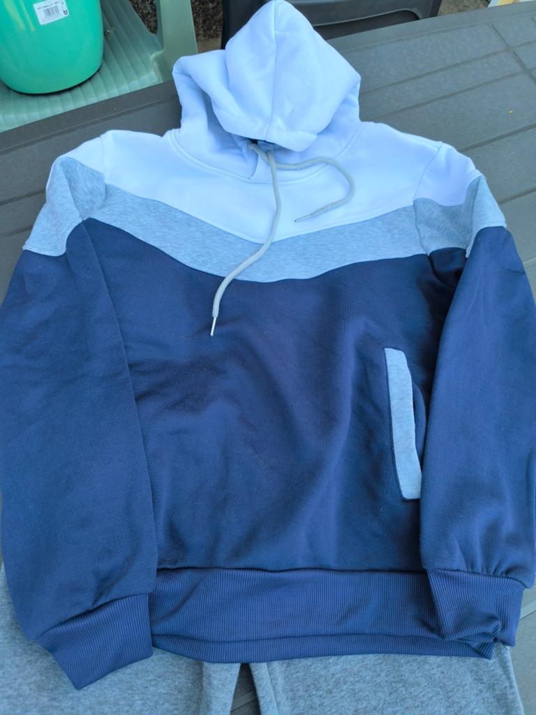 Trening pull ..... N'hésitez pas à me contacter merci, Vêtements | Hommes, Pulls & Vestes, Enlèvement ou Envoi