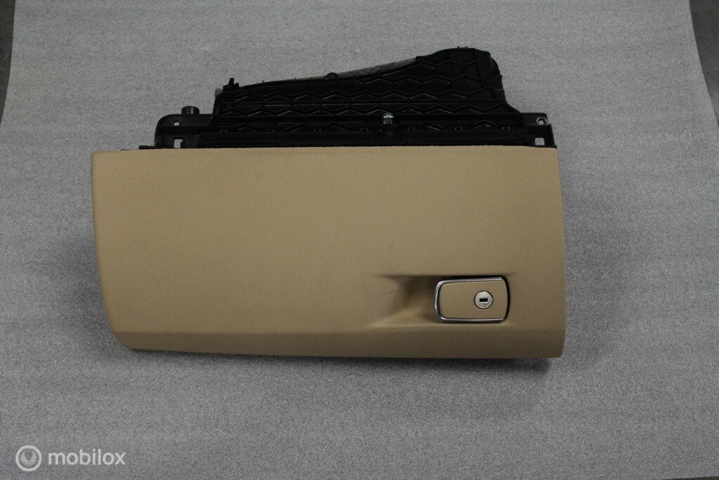 Handschoenenkastje beige BMW 3 serie F30 F31 F34, Gebruikt, Ophalen of Verzenden