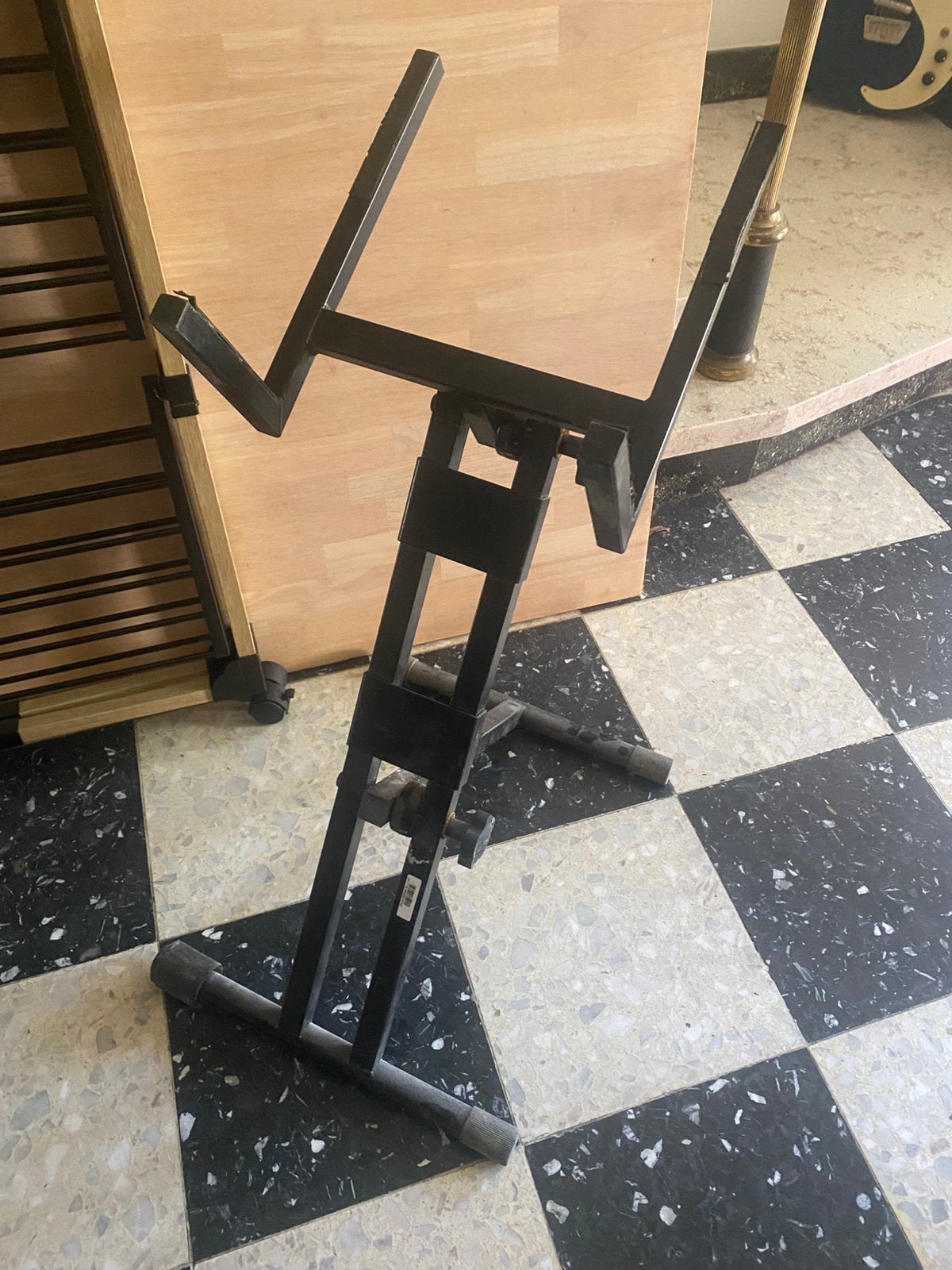 Amp stand, Ophalen, Gebruikt