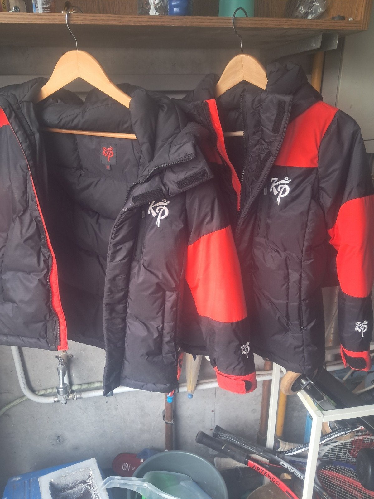 2 knolpower winter vesten   134/140, Kleding | Heren, Jassen | Winter, Ophalen