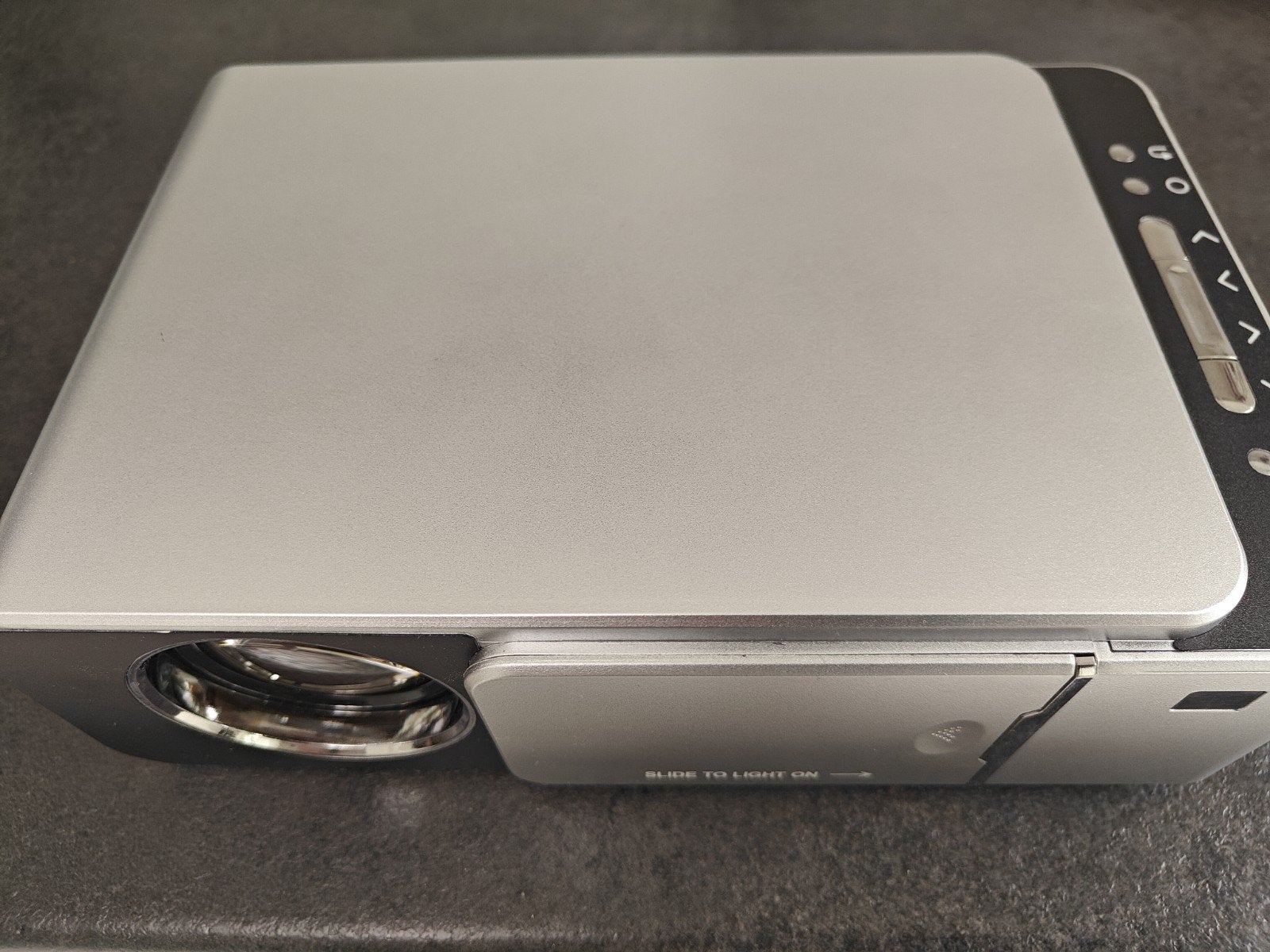 Compacte LED-projector voor binnen gebruik, HDMI aansluiting, TV, Hi-fi & Vidéo, Enlèvement ou Envoi, LED