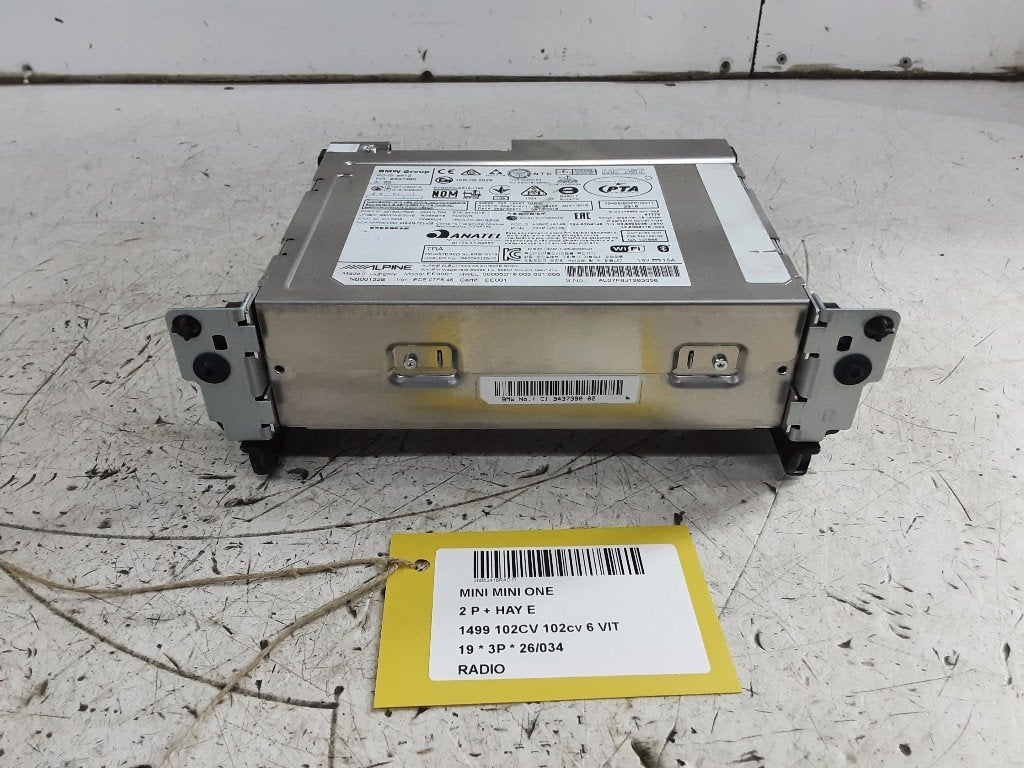 RADIO Mini Mini (F56) (01-2013/10-2017) (9437390), Autos : Pièces & Accessoires, Petuelring 130
80809  München, DE, Mini, Utilisé