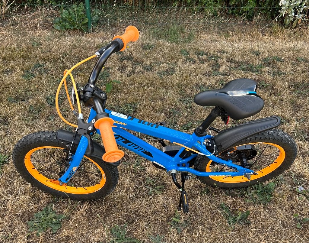 Vélo enfant 16 pouces volare, Stabilisateurs, Enlèvement, Utilisé, Volare