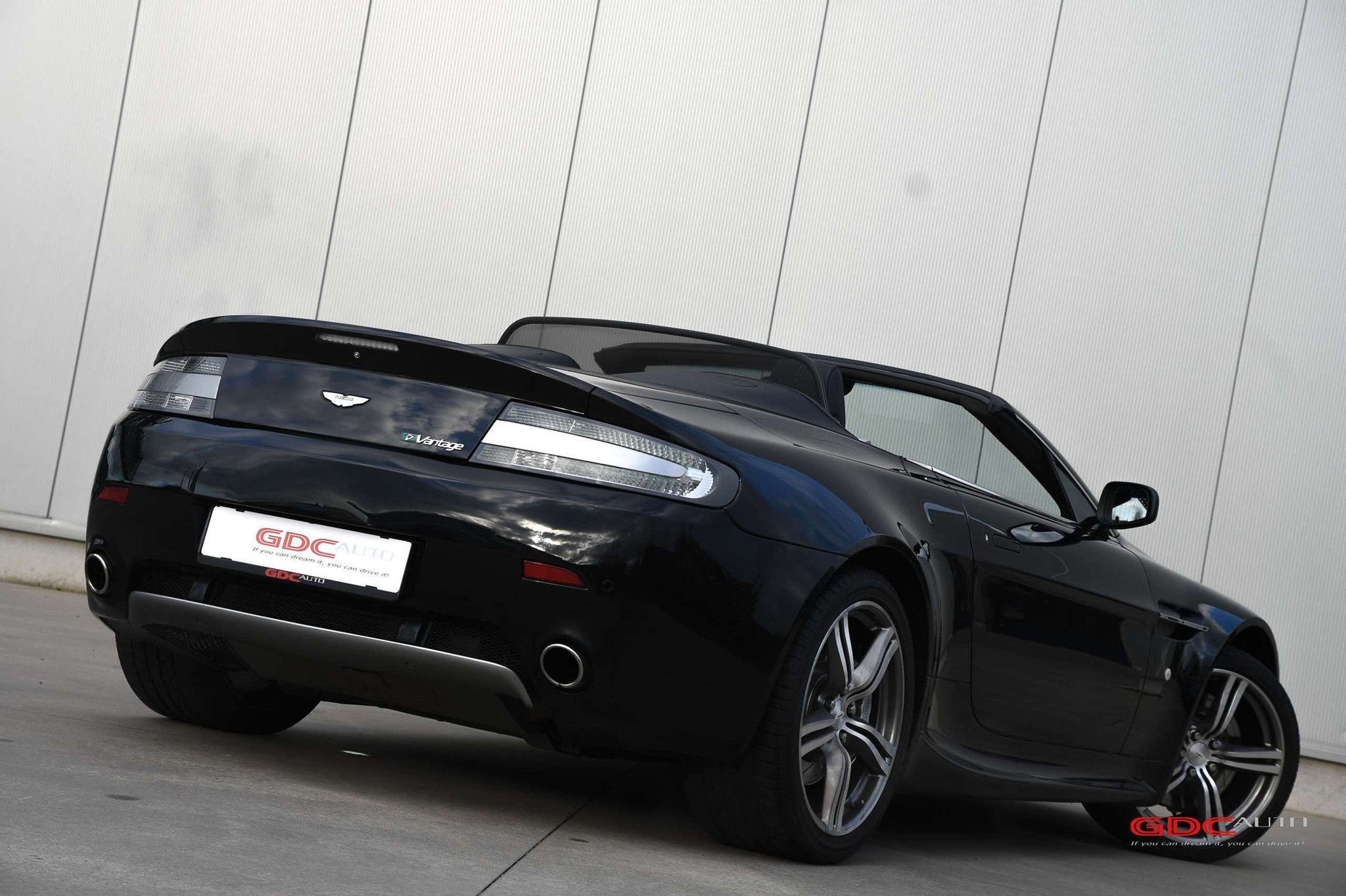 Aston Martin Vantage V8 VANTAGE ROADSTER N400 EDITIE NR. 165, Autos, Cuir, Achat, Noir, 2 portes