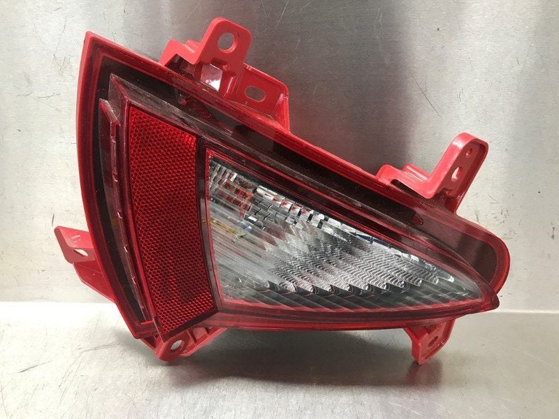 ANTI BROUILLARD PARE-CHOCS Sportage (NQ5E) (|92405R2000|), Kia, Dhr. M. Roggen, Stadsweg 37 37
9917 PV  WIRDUM GR., NL, Utilisé