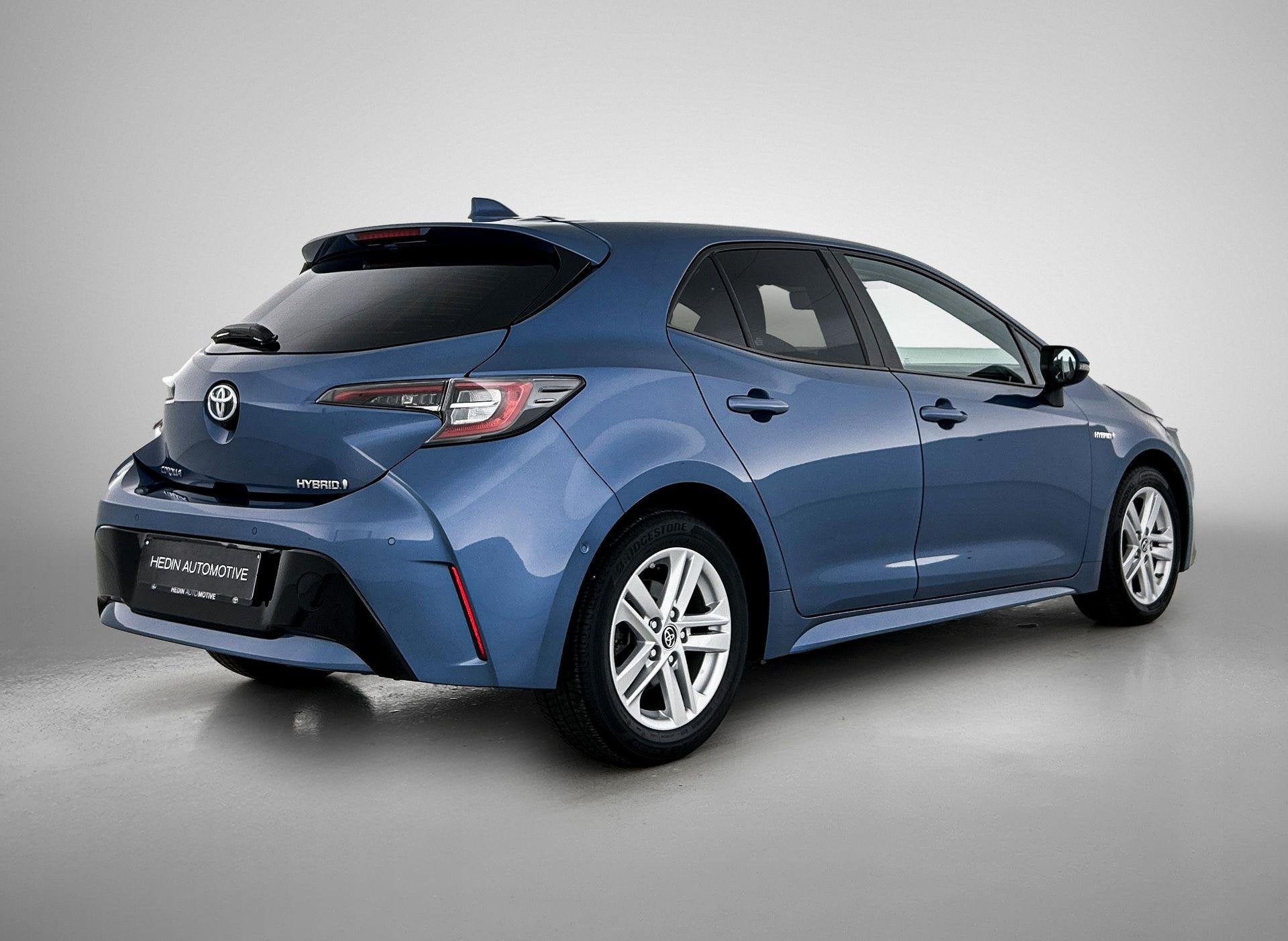 Toyota Corolla Hatchback 1.8 Hybrid Dynamic e-CVT | Achterui, Auto's, 1345 kg, Gebruikt, 750 kg, https://public.car-pass.be/vhr/edc6611f-ff22-4d06-93cf-b656cf43b1b7