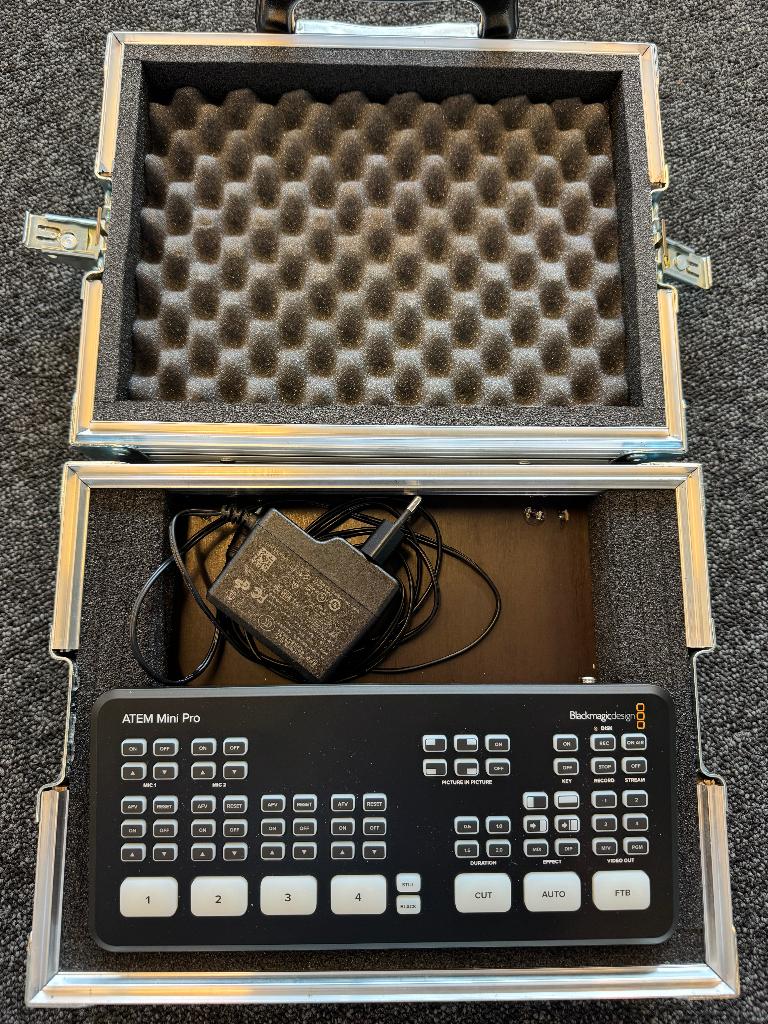 Blackmagic Design ATEM Mini Pro met Thon flightcase, Audio, Tv en Foto, Ophalen of Verzenden, Zo goed als nieuw