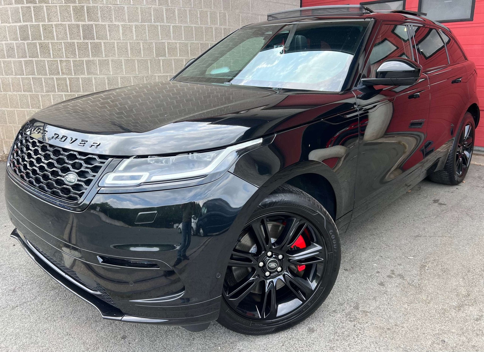 Land Rover Range Rover Velar 3.0 Turbo MHEV P400 (25.991 €, Auto's, Automaat, 2995 cc, Range Rover Velar, Zwart